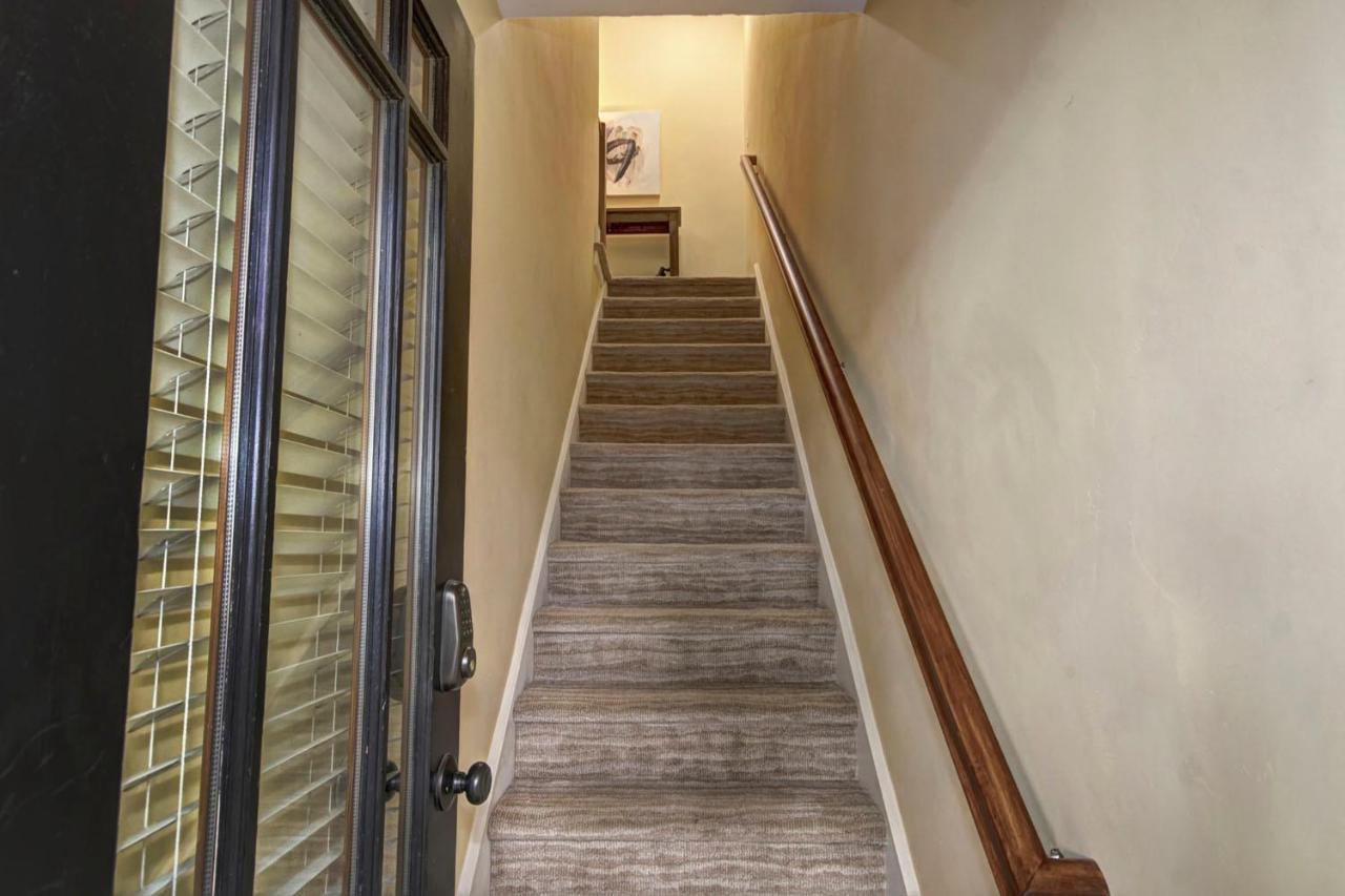 Charming 2Bed French Colonial Apartment In Desirable Midtown Sacramento Exterior photo